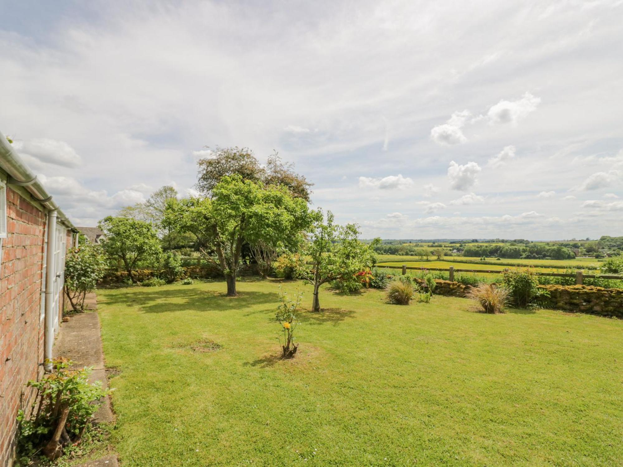 Priors Mead Villa บันเบอรี ภายนอก รูปภาพ